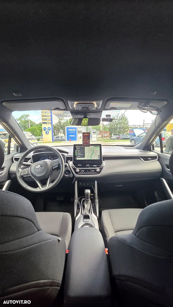 Toyota Corolla Cross - 3