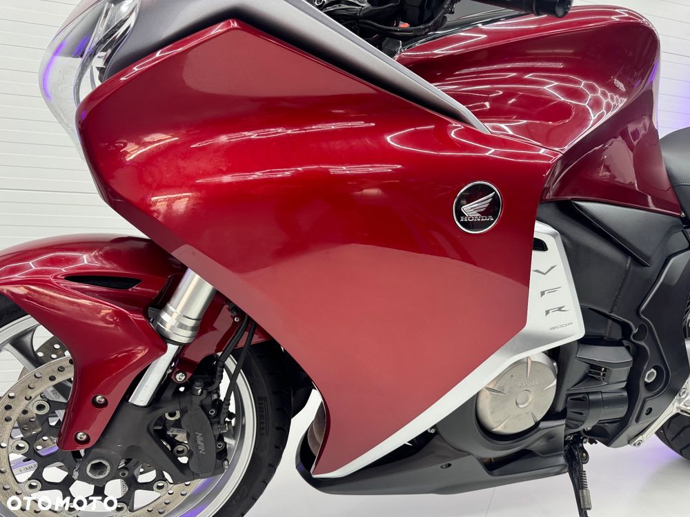 Honda VFR - 32