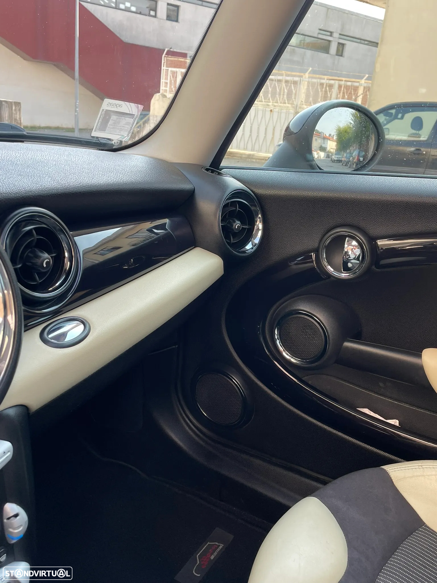 MINI 3 Portas Cooper D - 18