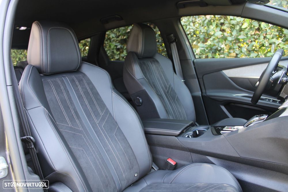 Peugeot 3008 1.6 Hybrid4 GT Pack e-EAT8 - 31