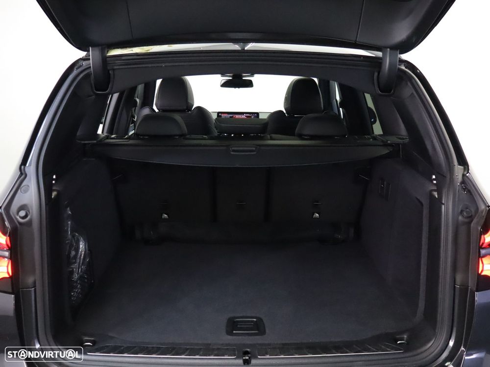 BMW iX3 M Sport Impressive - 27