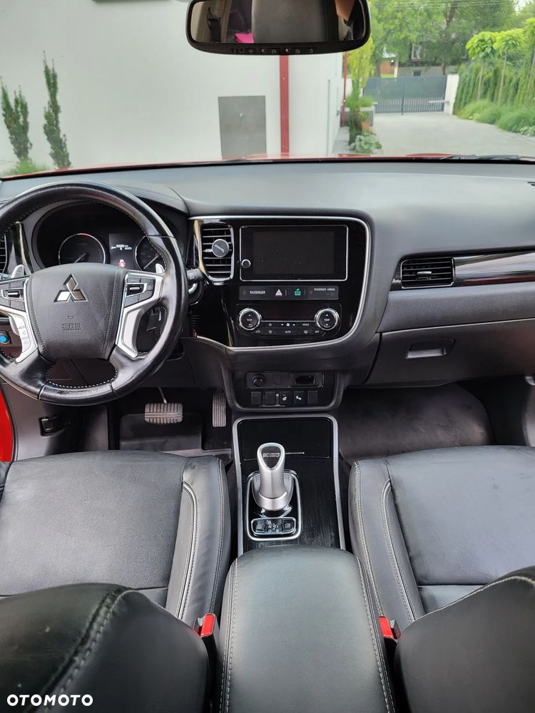 Mitsubishi Outlander 2.0 Instyle Navi CVT - 21