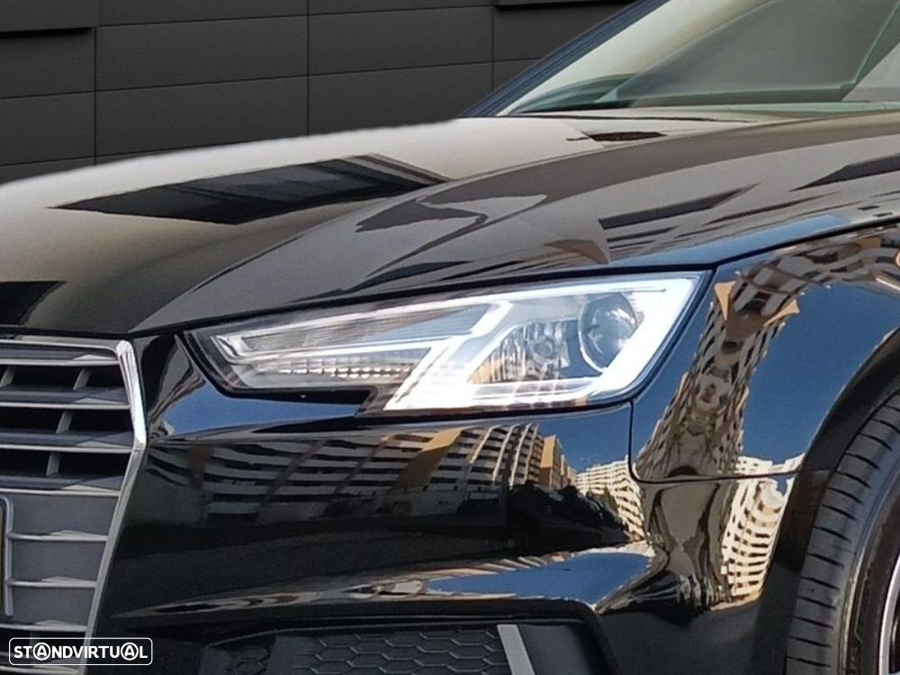 Audi A4 Avant — photo 5