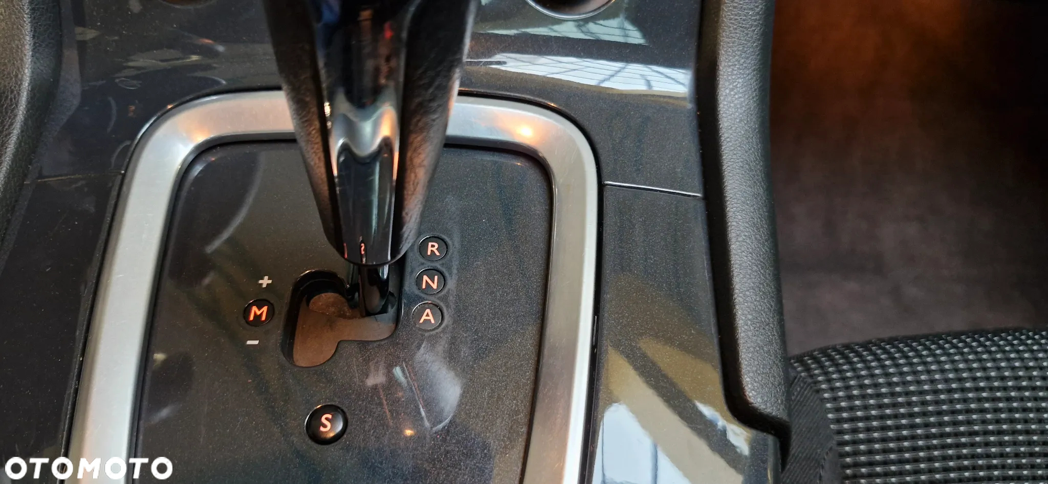 Peugeot 5008 HDI FAP 110 EGS6 Premium - 25
