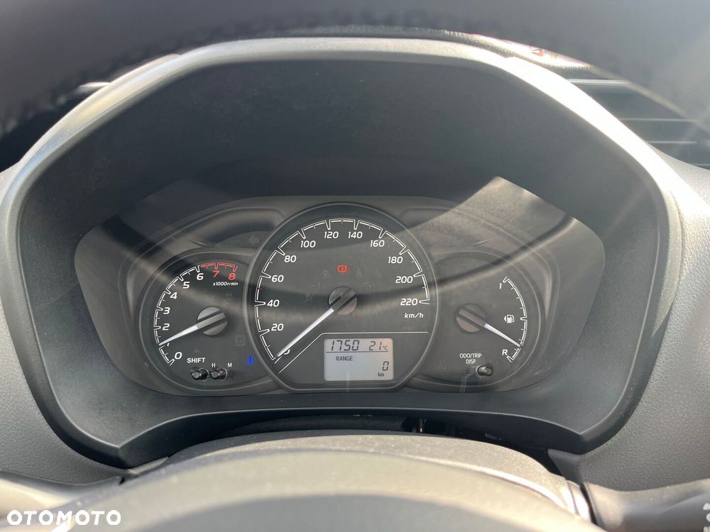 Toyota Yaris - 12