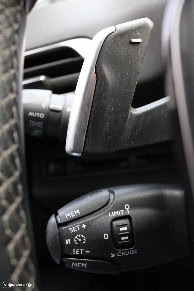 Peugeot 3008 PureTech 130 Stop & Start GPF EAT8 Allure - 14