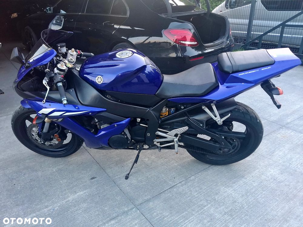 Yamaha R1 - 3