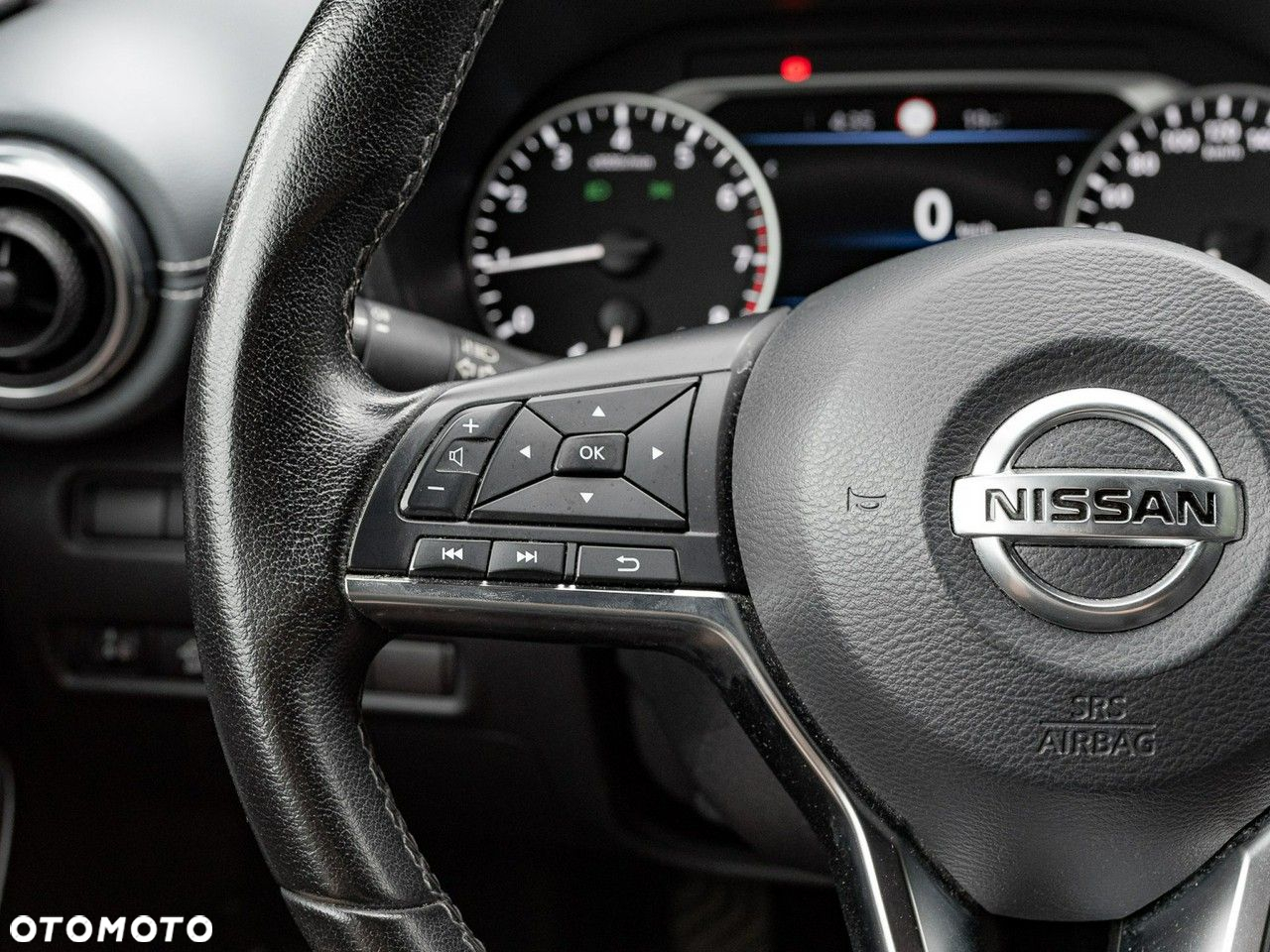 Nissan Juke 1.0 DIG-T N-Connecta - 17