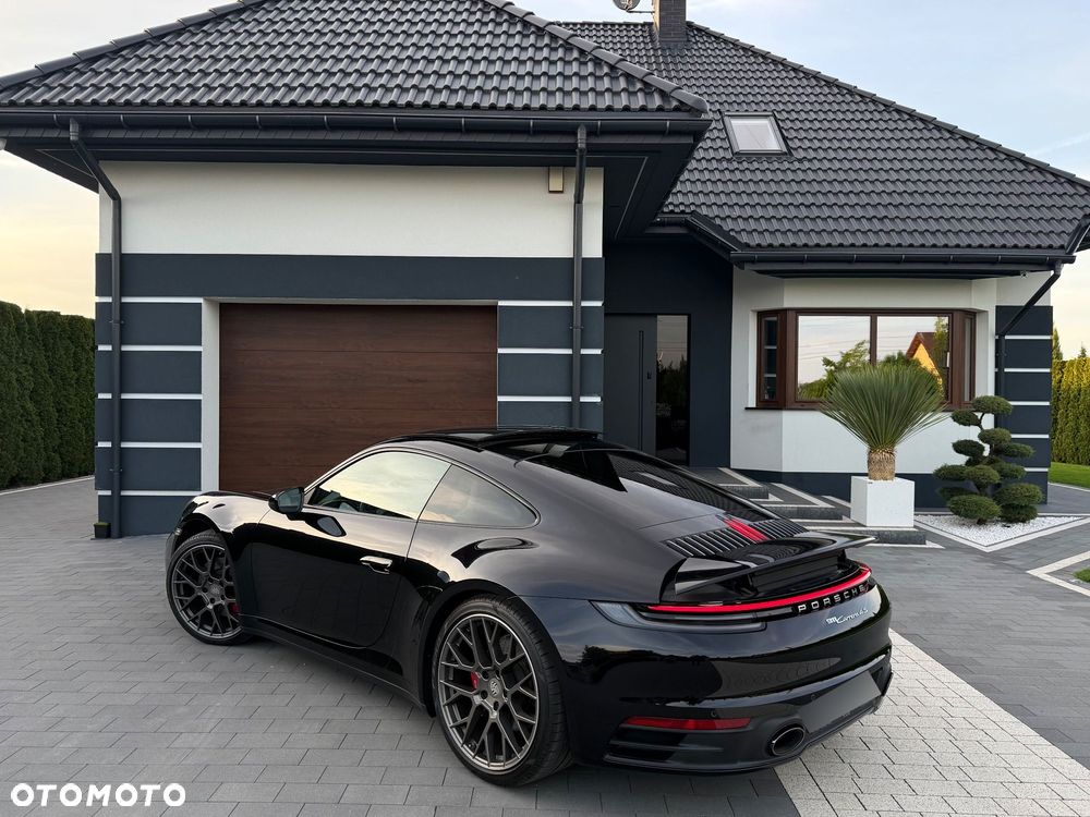 Porsche 911 Carrera 4S - 36