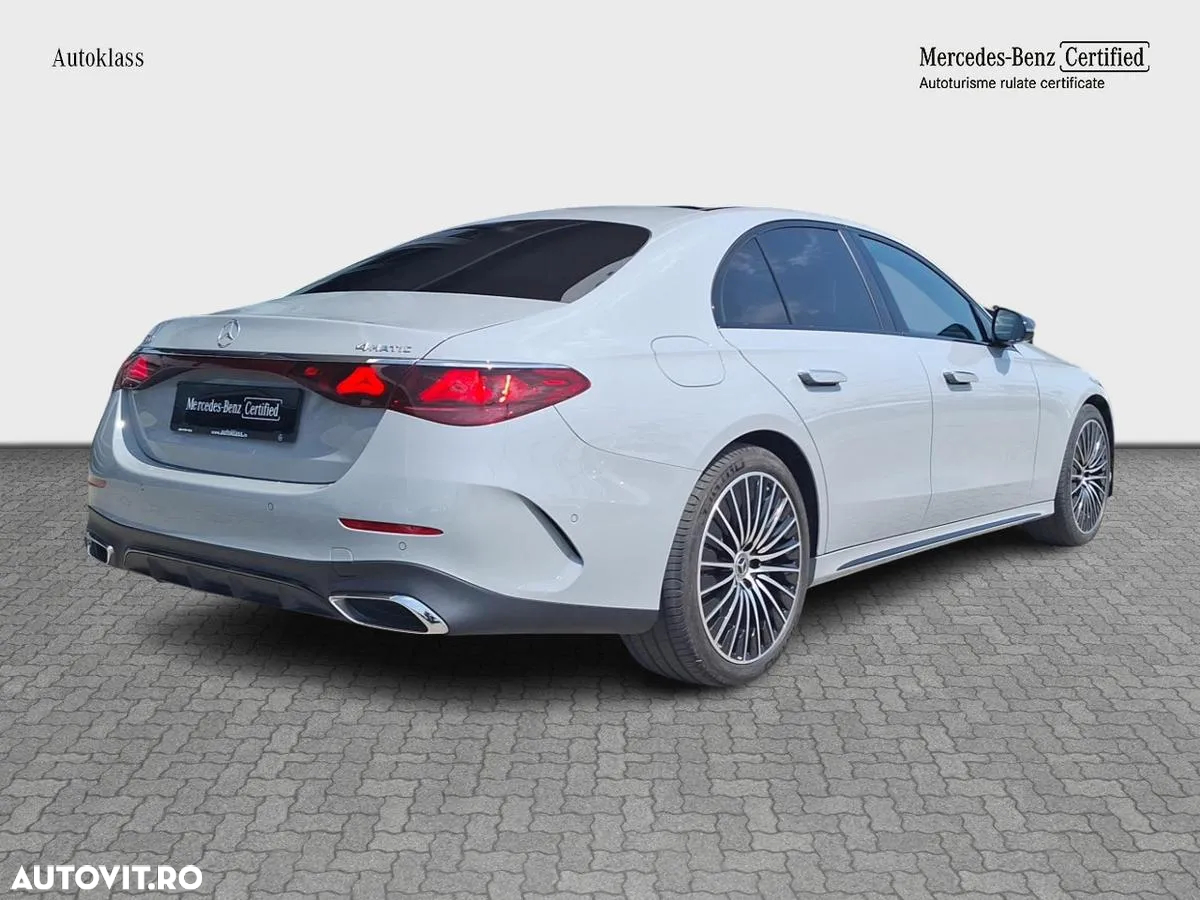 Mercedes-Benz E 300 4MATIC Aut. - 6