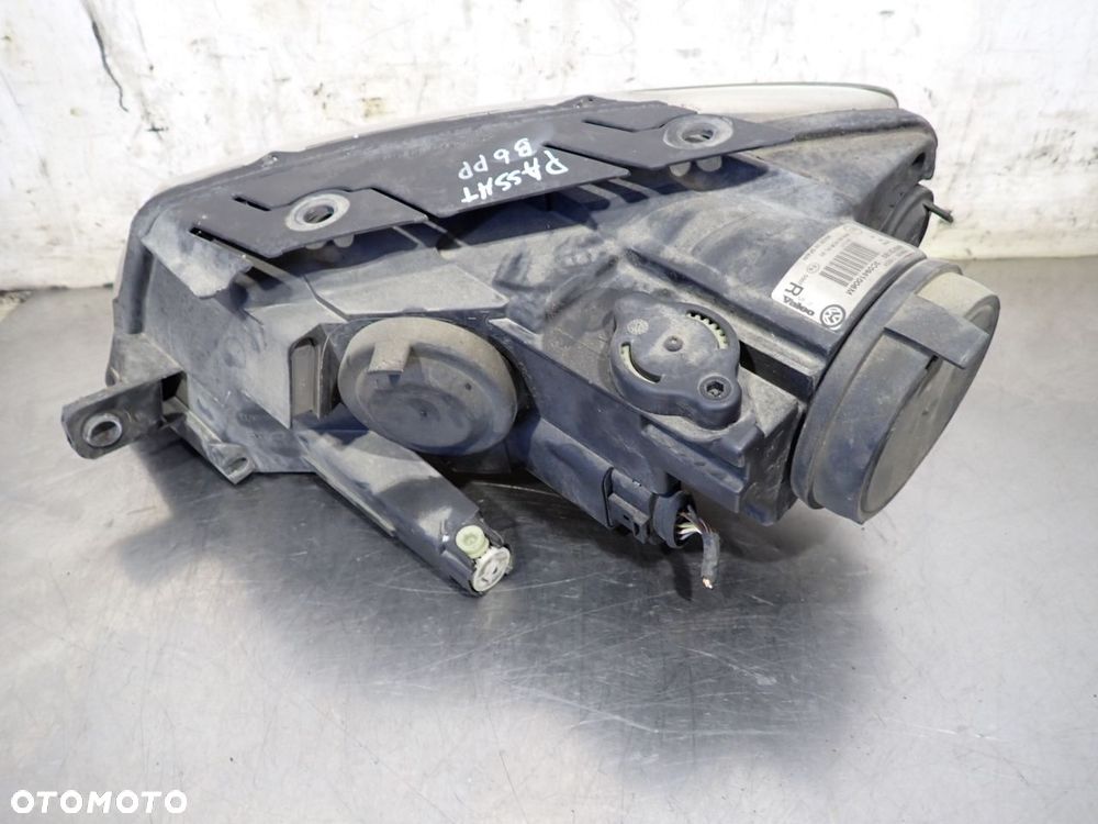 LAMPA PRAWA PRZEDNIA VOLKSWAGEN PASSAT B6 3C0941006M - 4