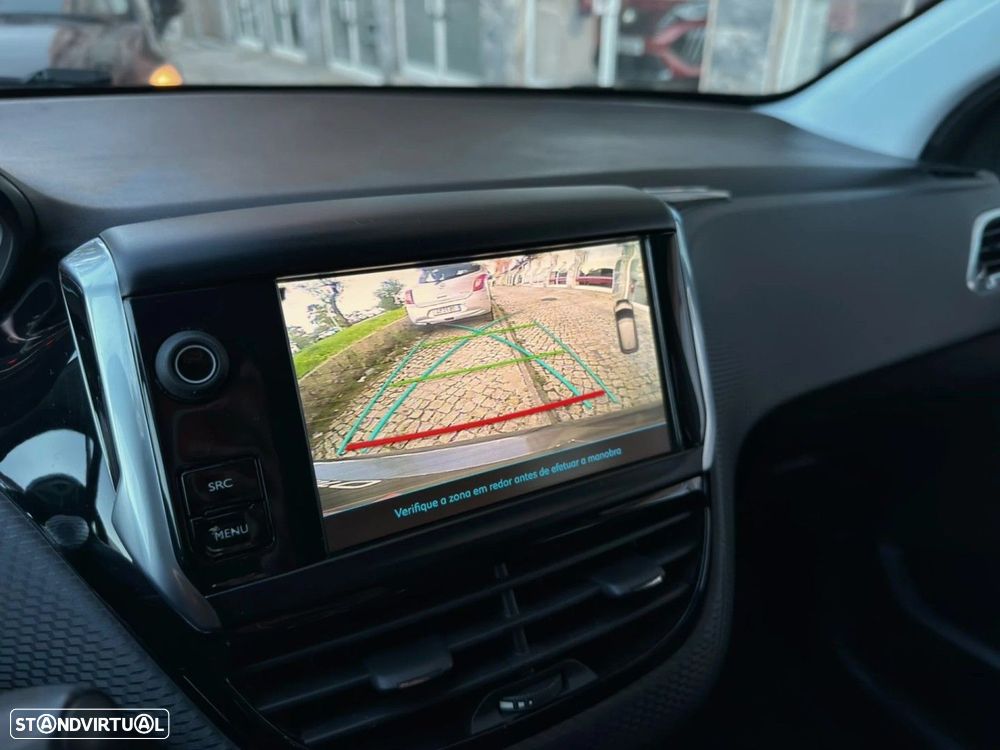Peugeot 208 1.2 PureTech Style - 13