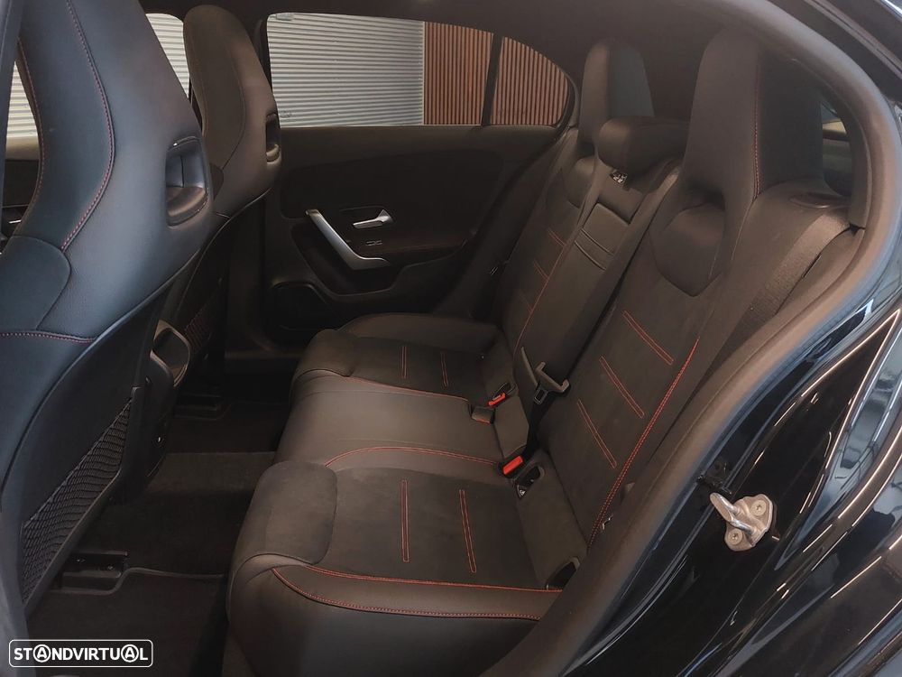 Mercedes-Benz A 250 e AMG Line - 17