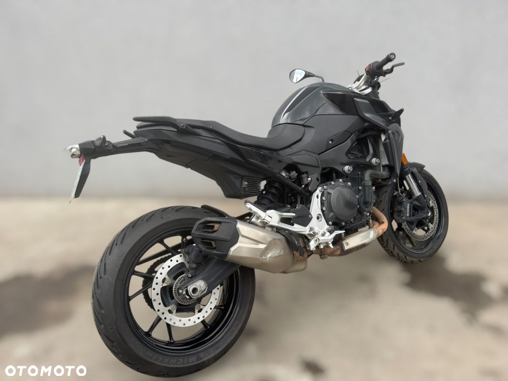 BMW F - 3