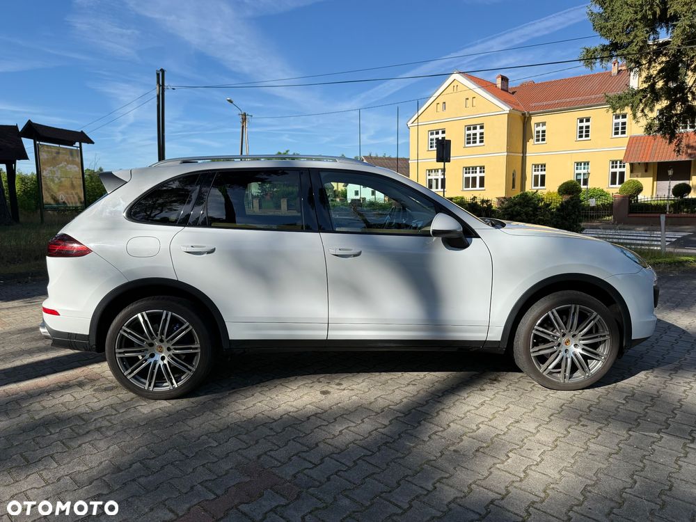 Porsche Cayenne Platinum Edition - 4