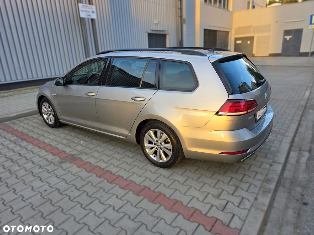 Volkswagen Golf - 3