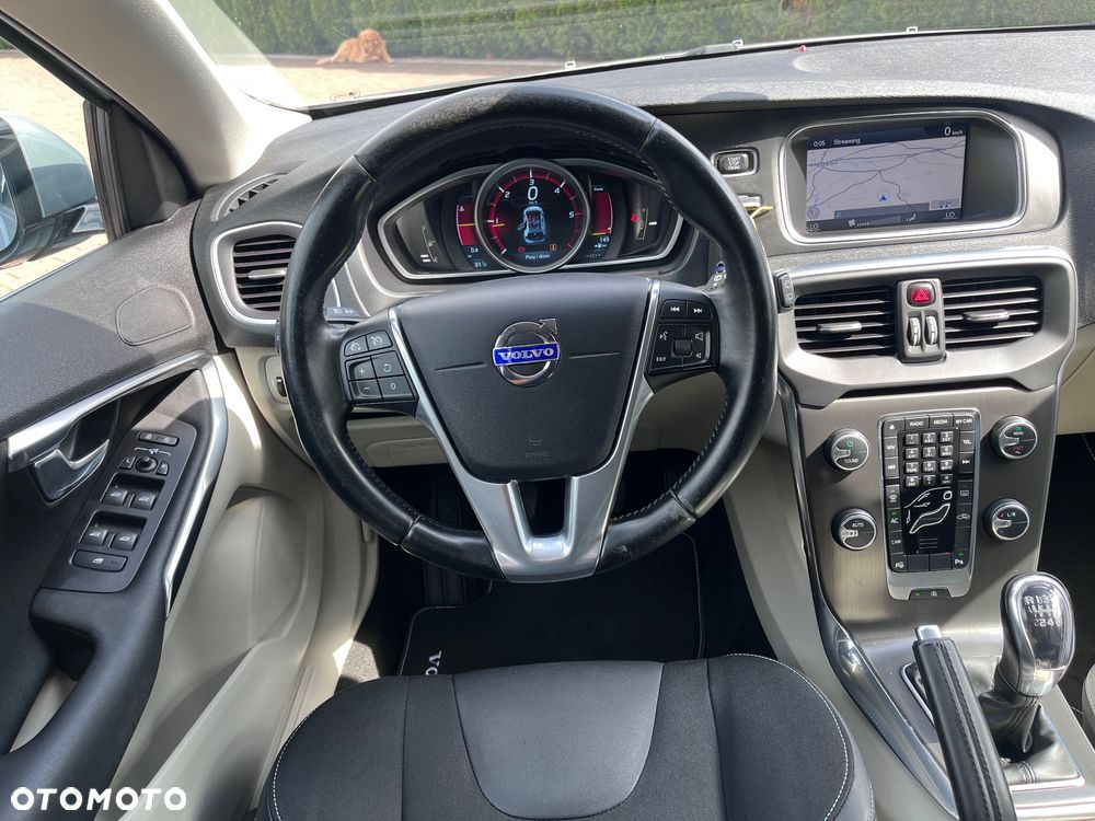 Volvo V40 D2 You - 8