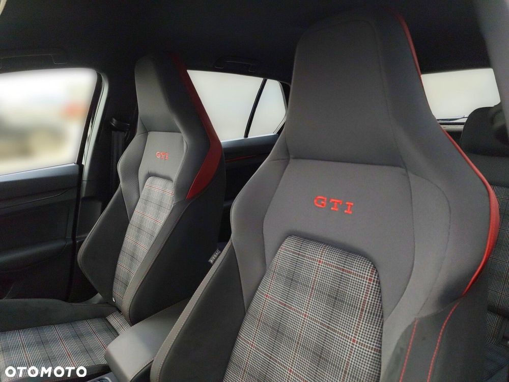 Volkswagen Golf 2.0 TSI GTI DSG - 12