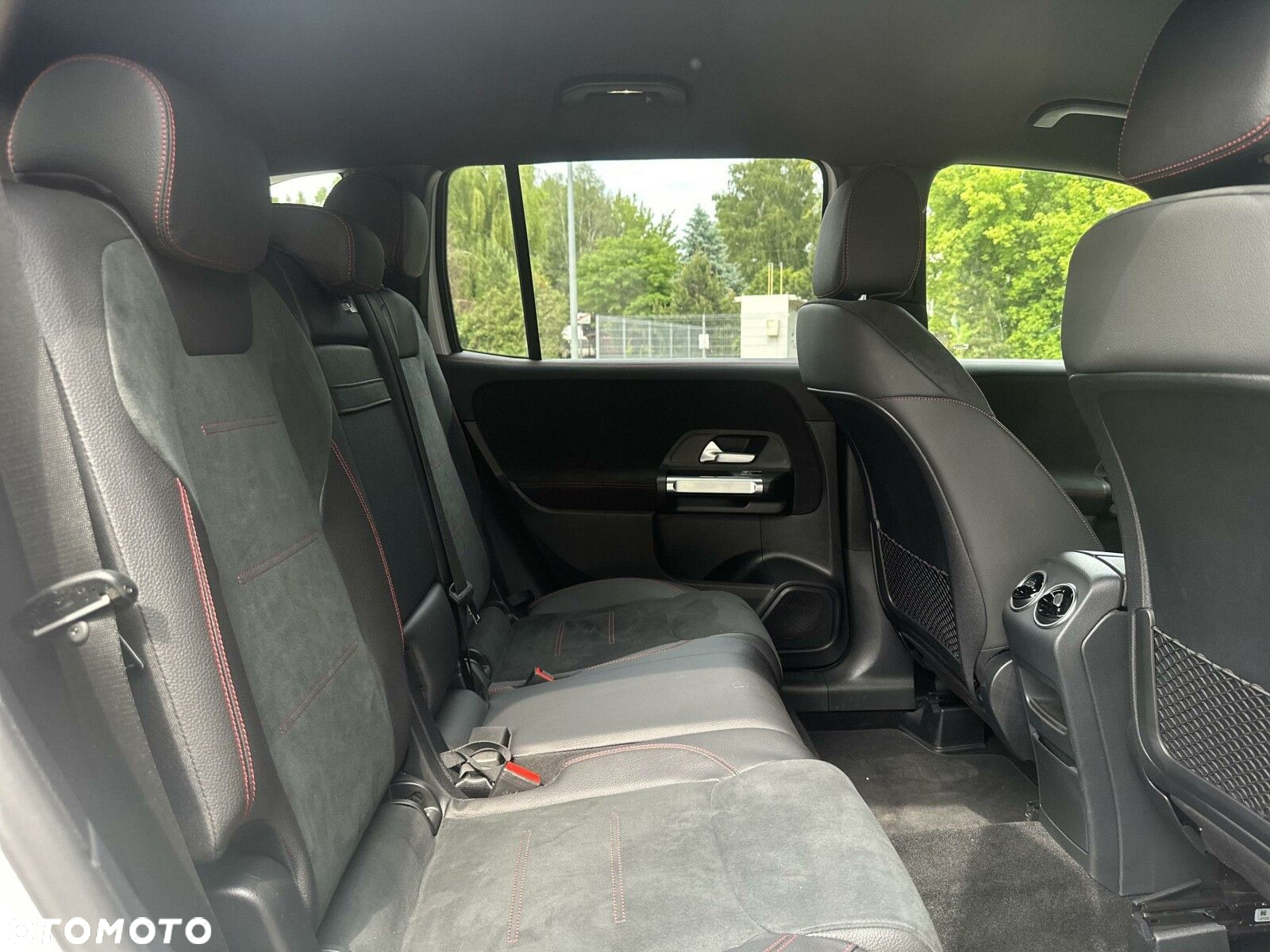 Mercedes-Benz GLB - 20