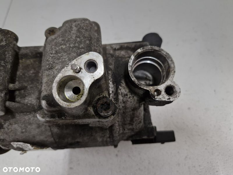 VOLKSWAGEN PASSAT B7 2.0 TDI SPRĘŻARKA KOMPRESOR KLIMATYZACJI 5N0820803E - 4
