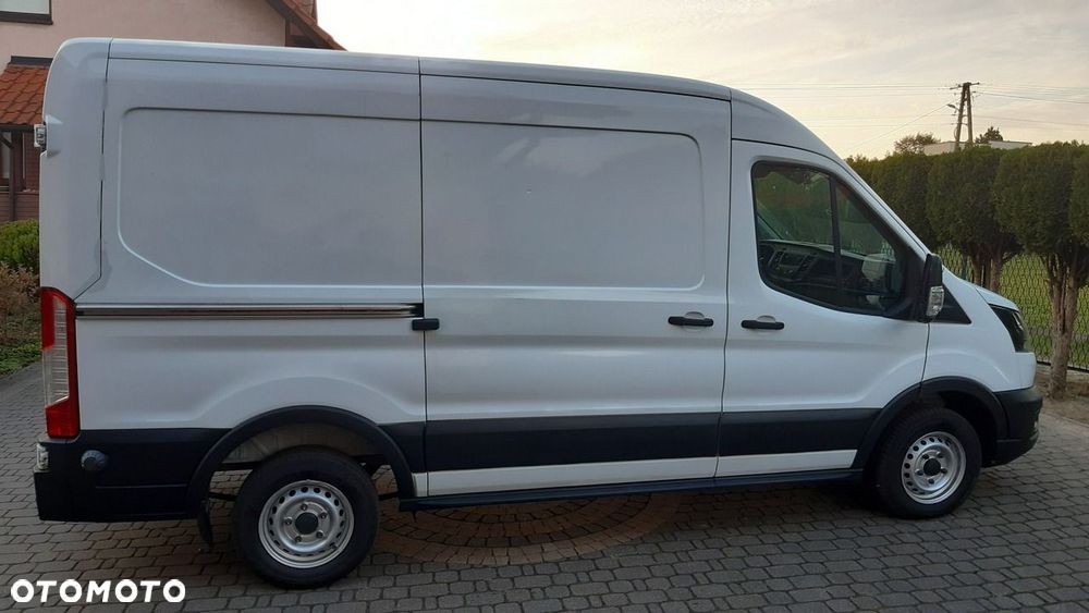 Ford Transit - 25