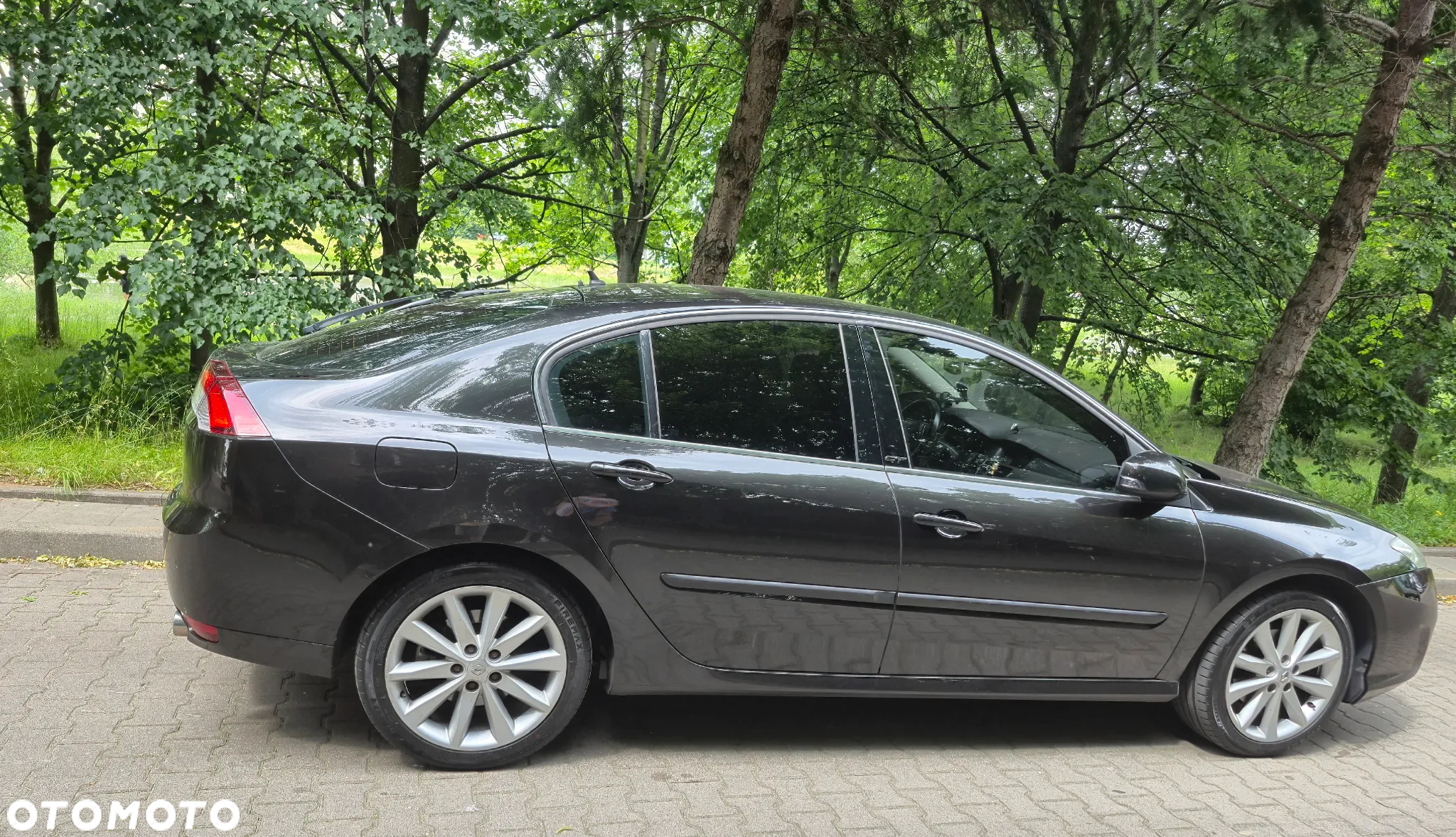 Renault Laguna dCi 150 FAP GT - 14
