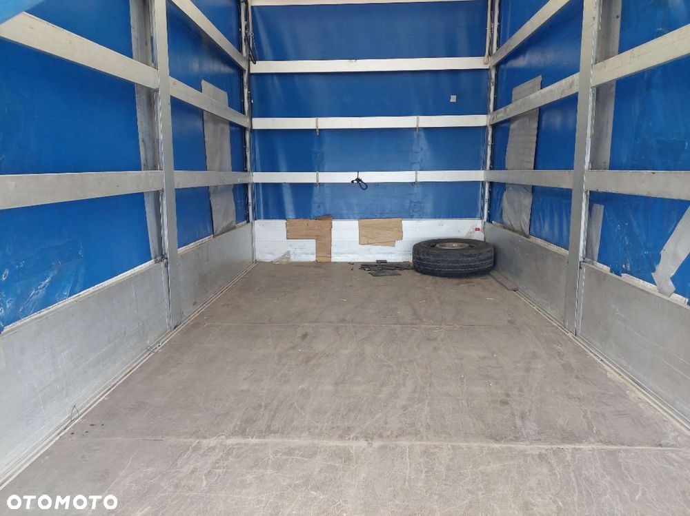 Mercedes-Benz Sprinter - 9