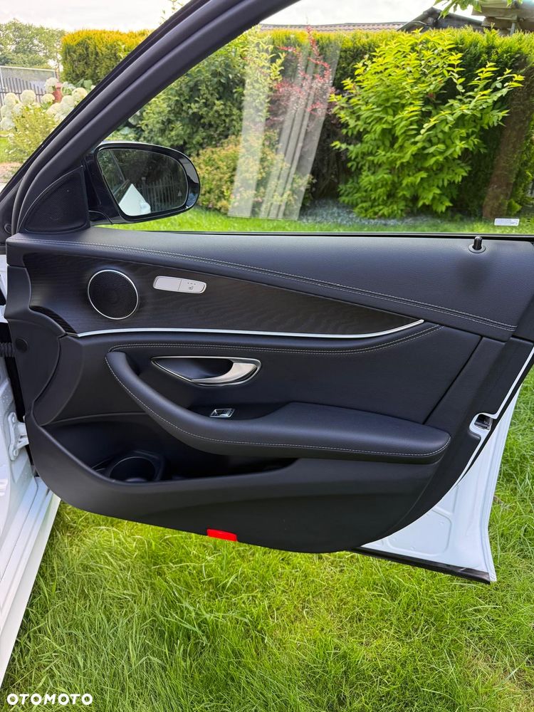 Mercedes-Benz Klasa E 220 d mHEV 4-Matic AMG 9G-Tronic - 13