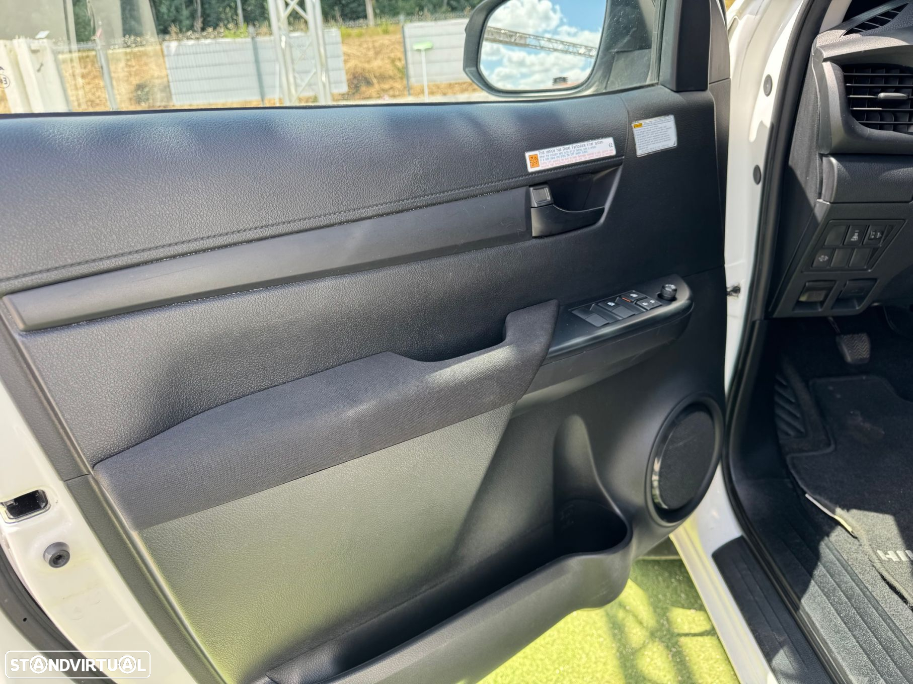 Toyota Hilux 2.4 D-4D 4WD CD CM - 10