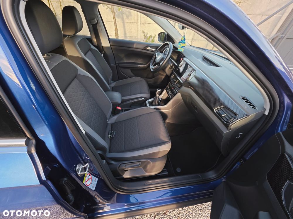 Volkswagen T-Cross - 13