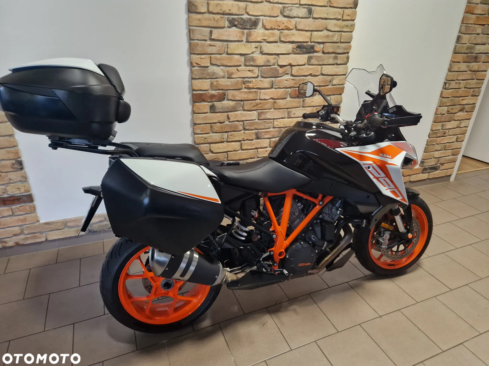 KTM Adventure - 7