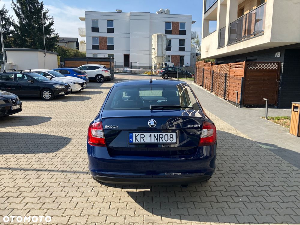 Skoda RAPID 1.4 TSI Ambition DSG - 9