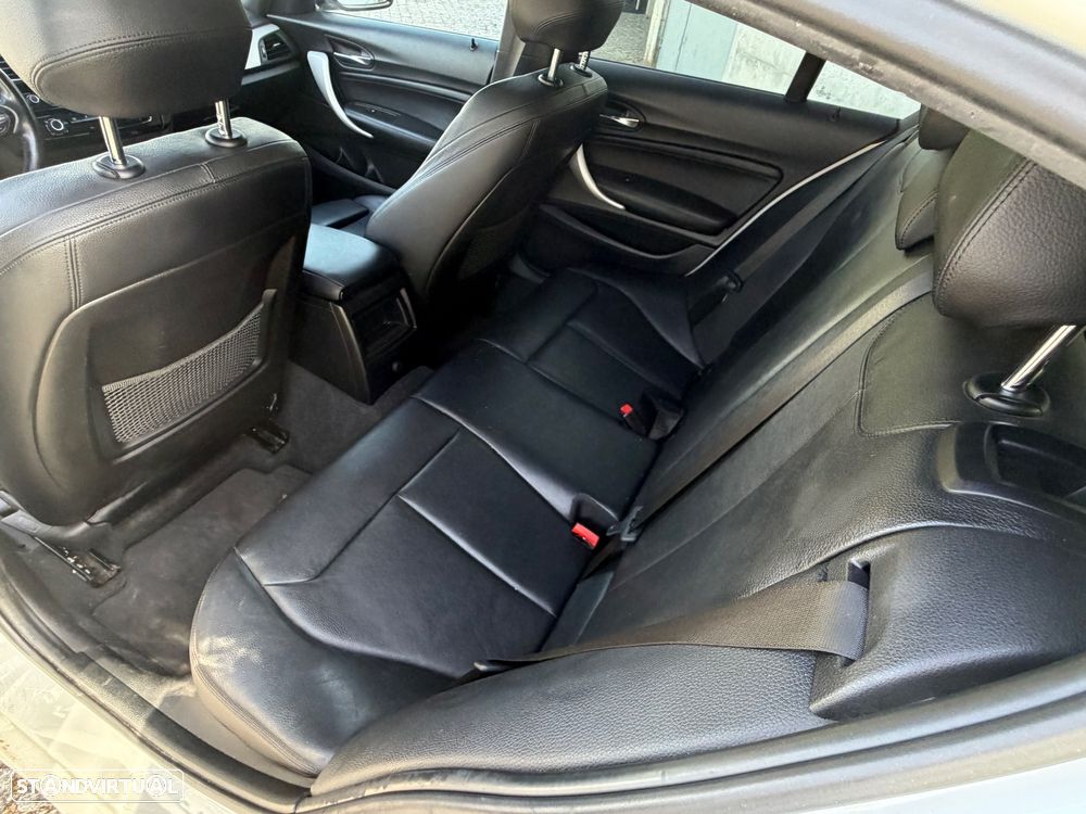 BMW 116 d Pack M - 25