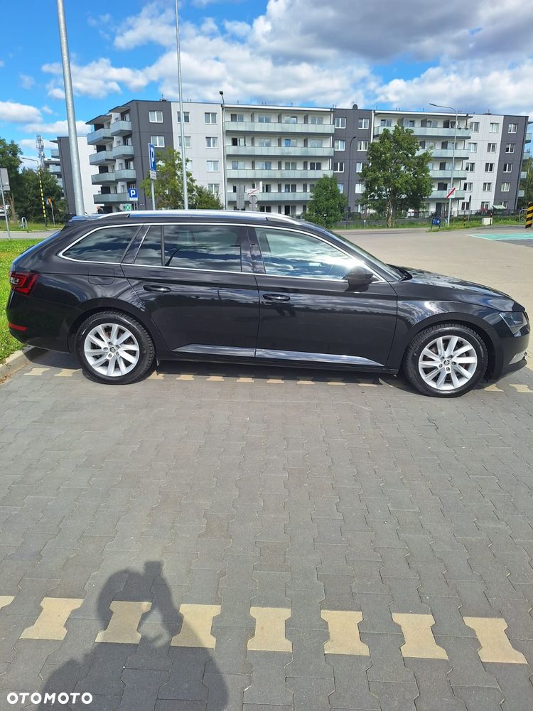 Skoda Superb 2.0 TDI SCR Ambition DSG - 6