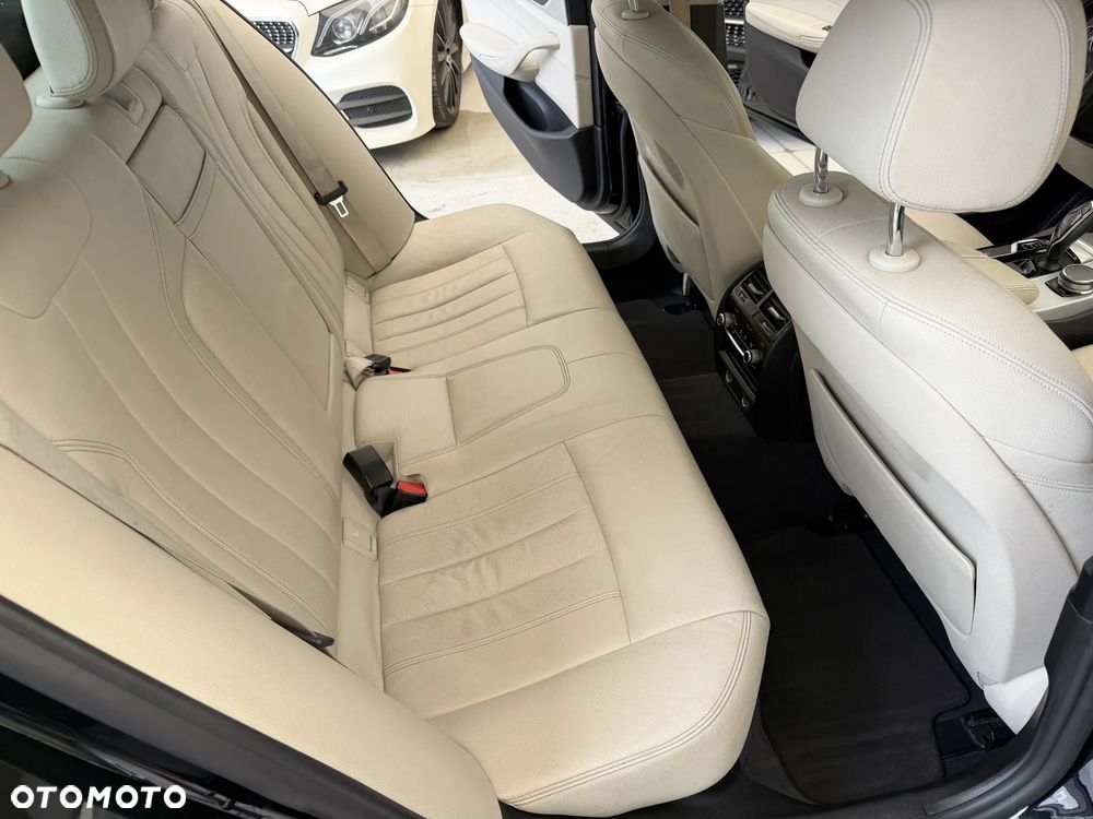 BMW Seria 5 520d - 8