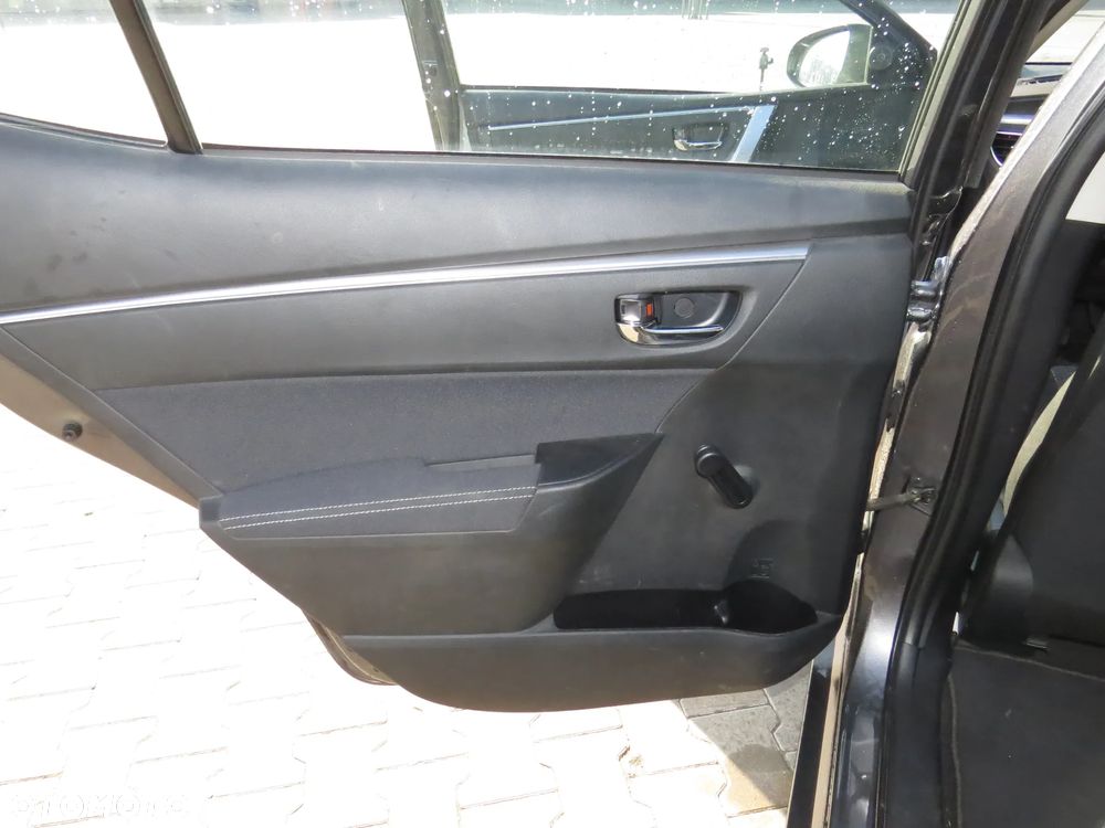 Toyota Corolla 1.6 Premium + - 14