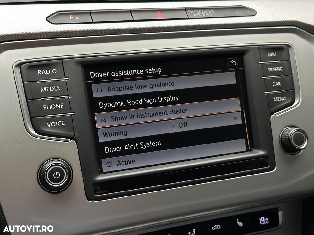 Volkswagen Passat 2.0 TDI Comfortline - 18