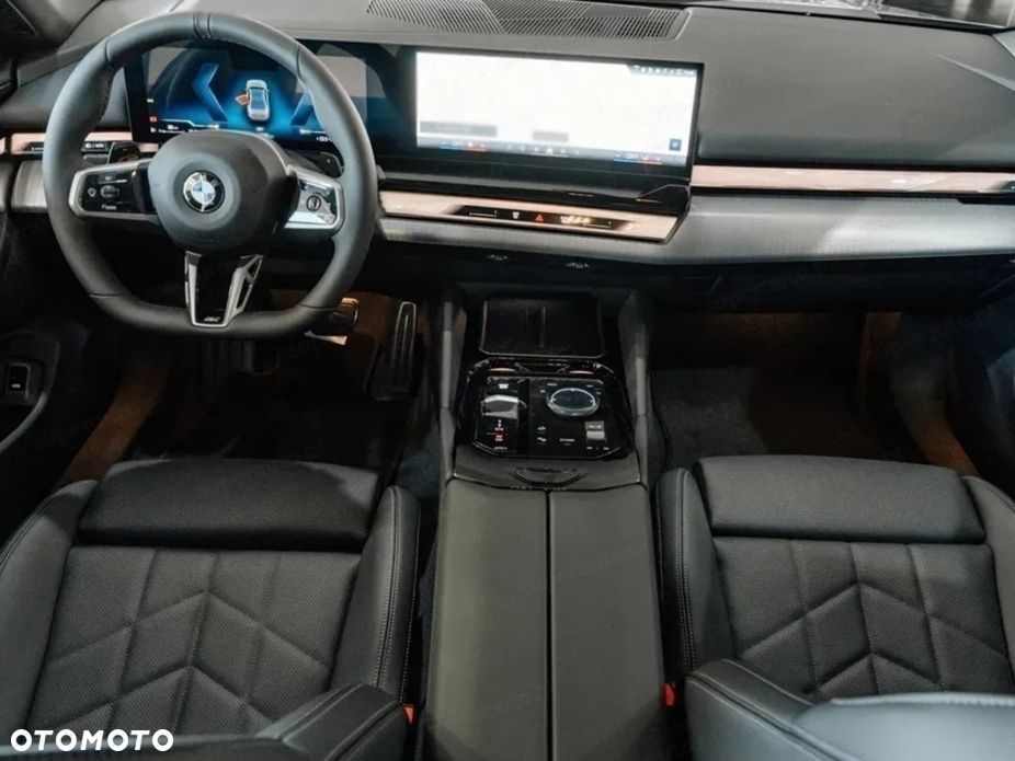 BMW Seria 5 520i mHEV M Sport - 10