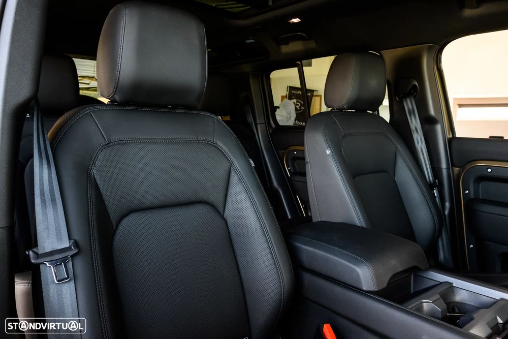 Land Rover Defender 2.0 P300e 110 AWD X-Dynamic SE - 33