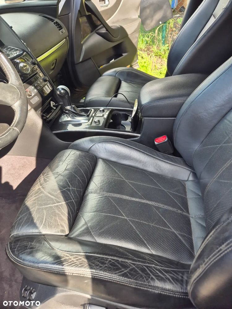 Infiniti FX FX30d S - 12