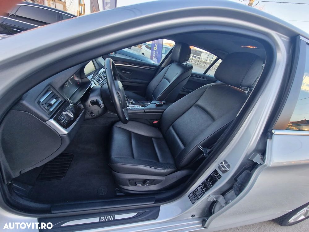 BMW Seria 5 525d xDrive AT - 9