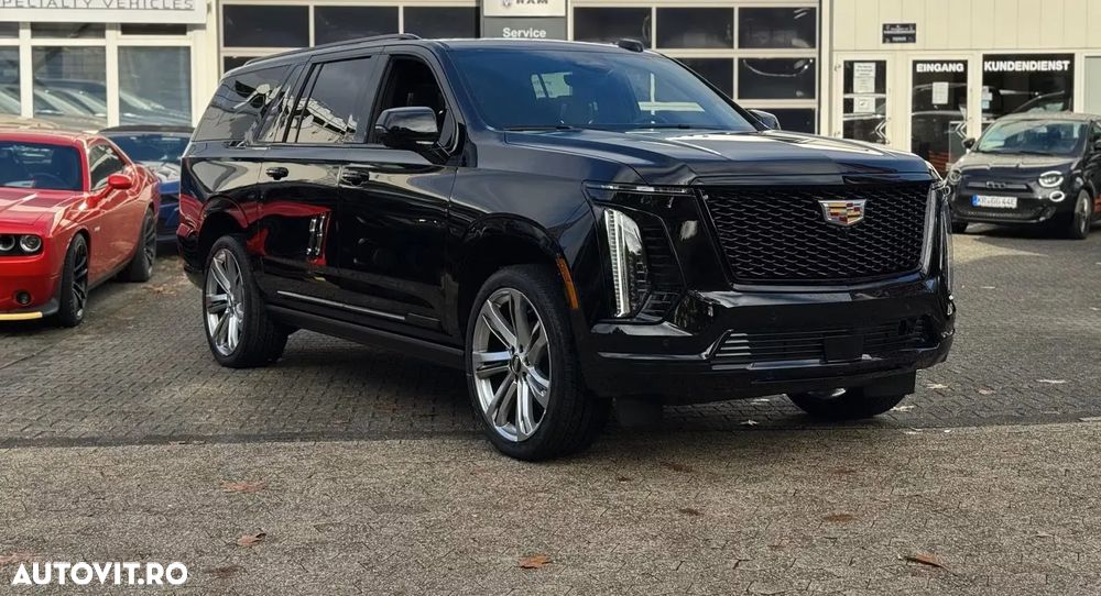 Cadillac Escalade - 1