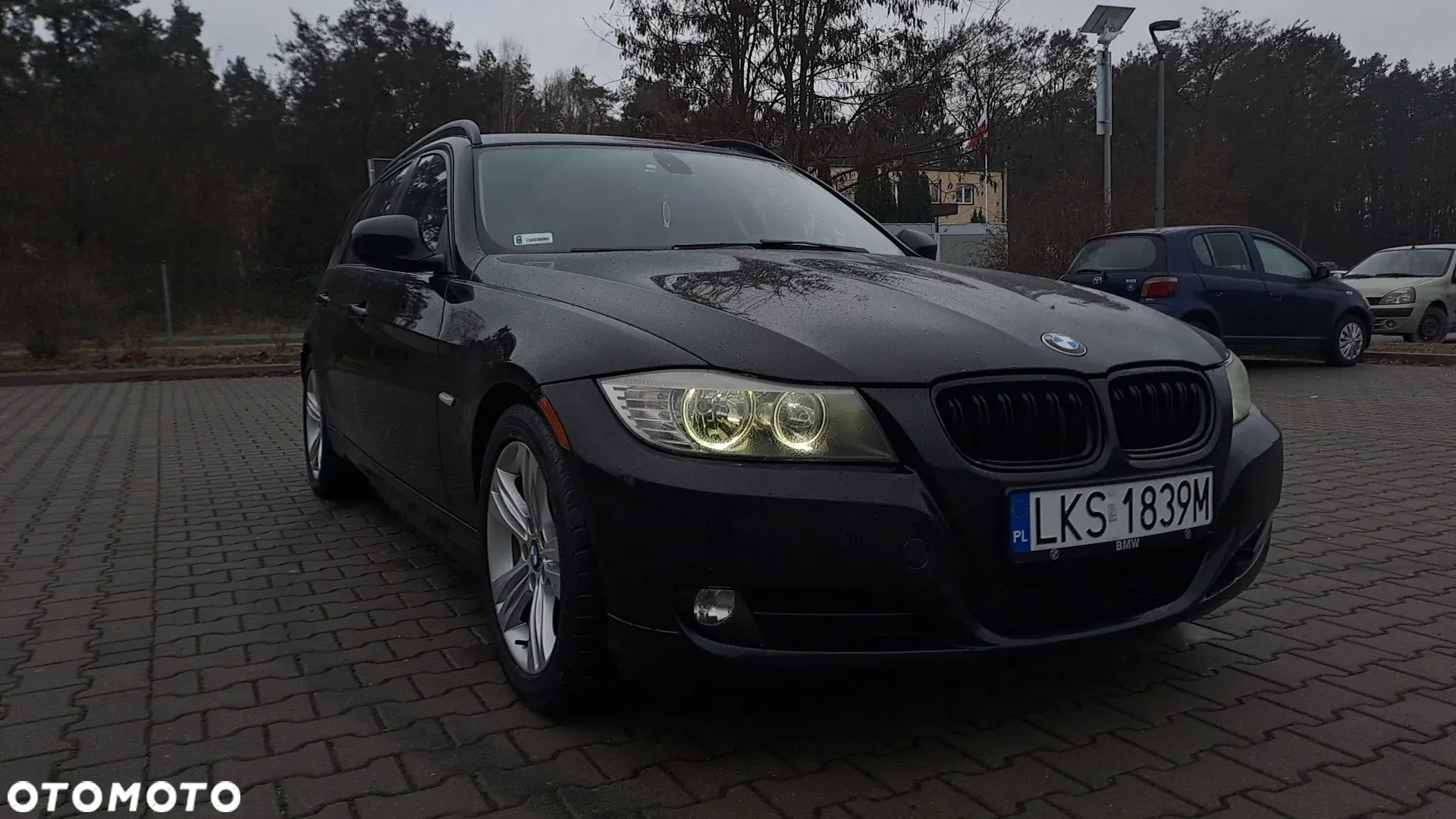 BMW Seria 3 318d Touring - 11