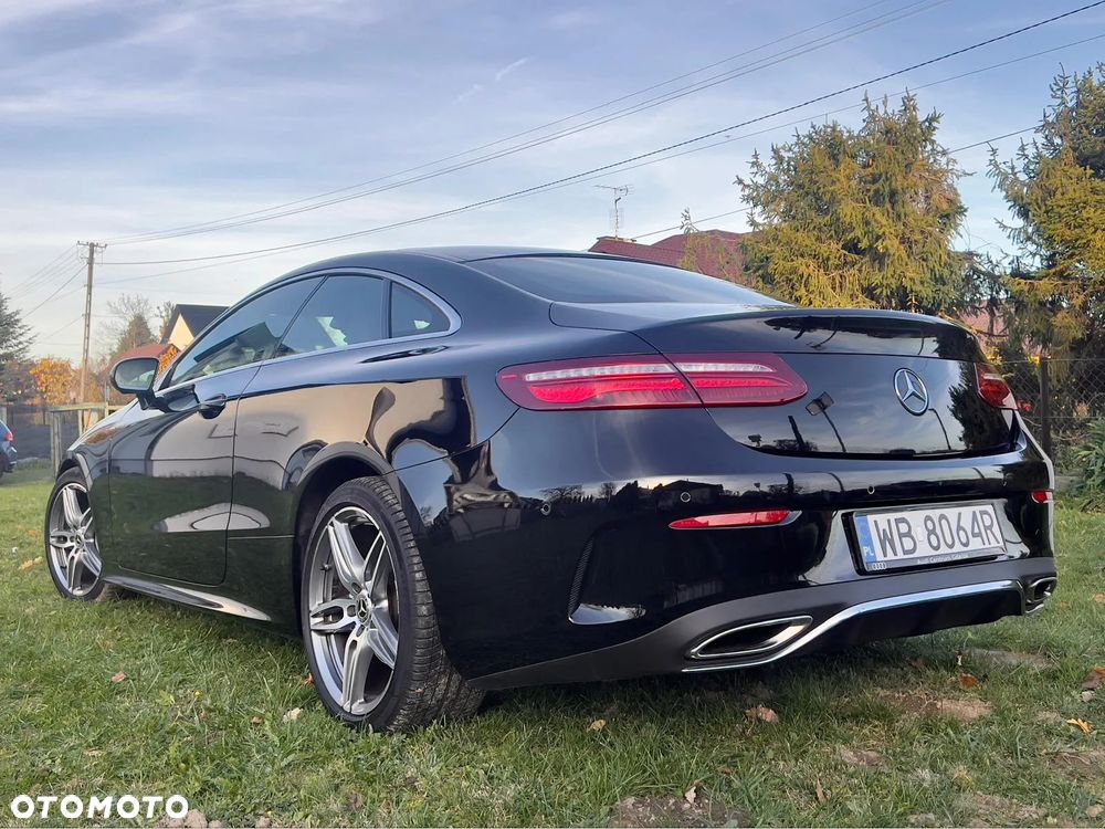 Mercedes-Benz Klasa E 300 Coupe 9G-TRONIC - 10