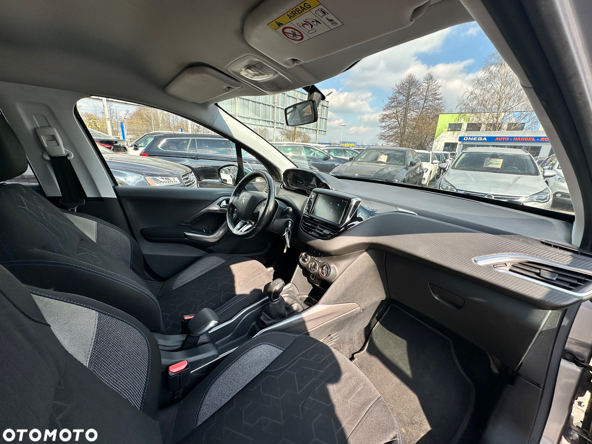 Peugeot 2008 1.2 Pure Tech Style - 9