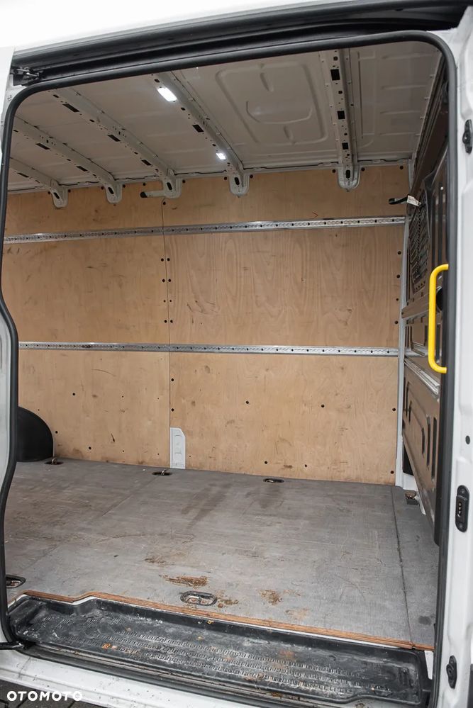 Volkswagen CRAFTER - 21