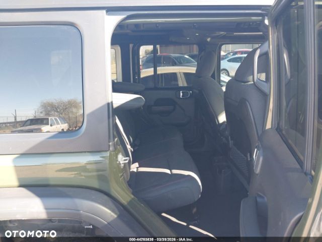 Jeep Wrangler - 8