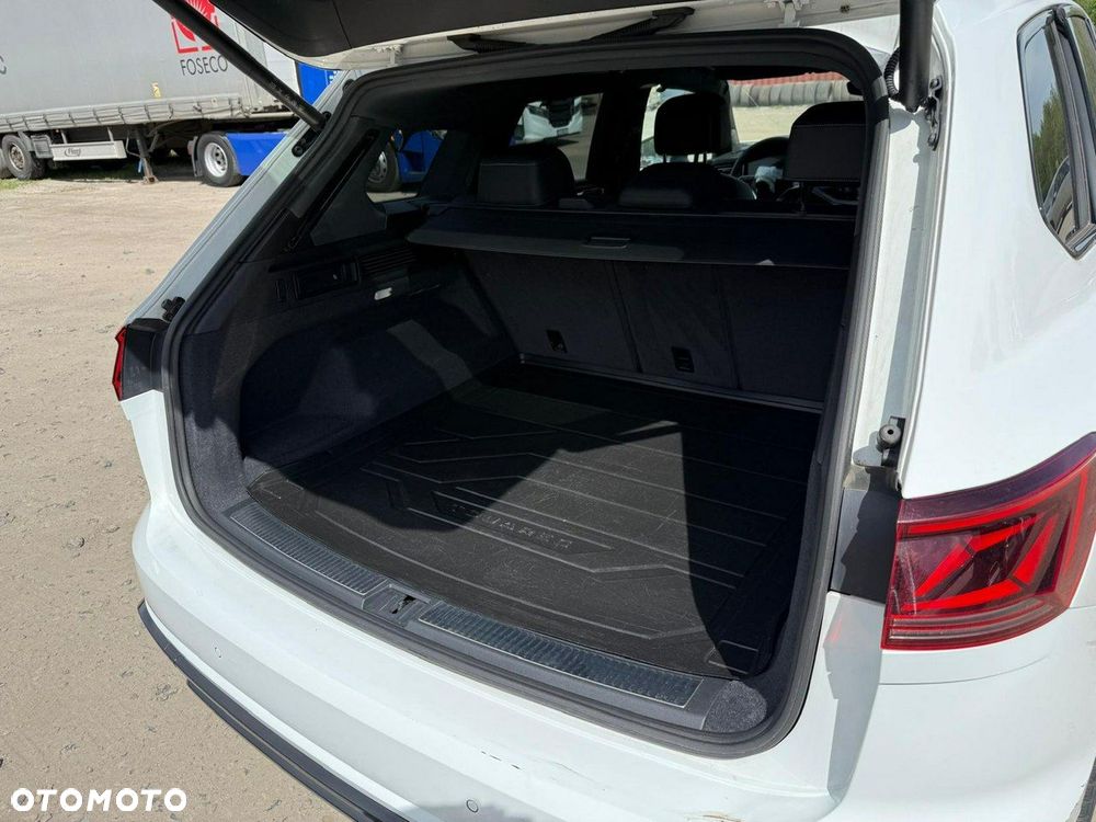 Volkswagen Touareg 3.0 V6 TDI SCR 4Motion Automatik R-Line - 14