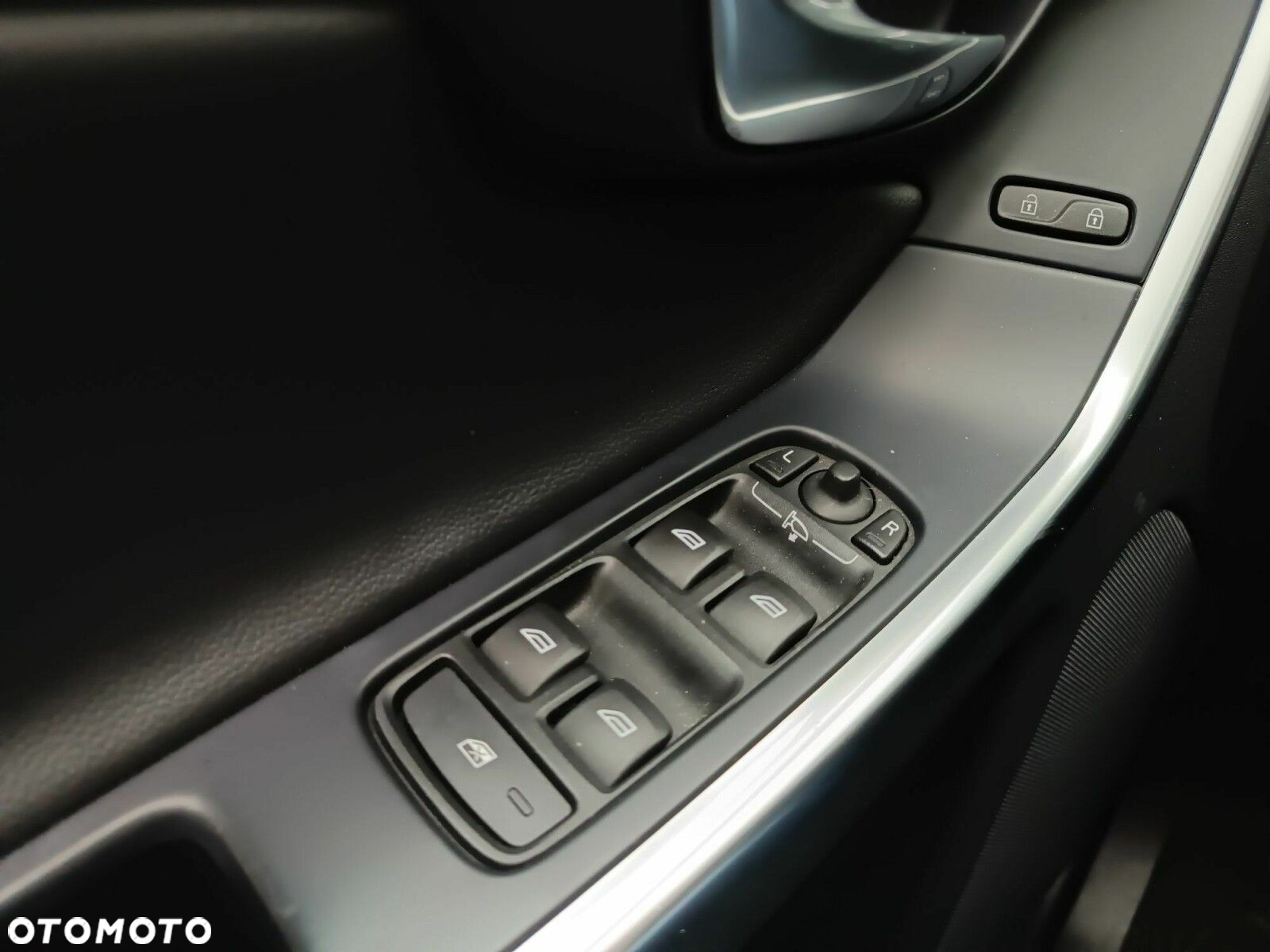 Volvo XC 60 T5 AWD Drive-E Momentum - 24