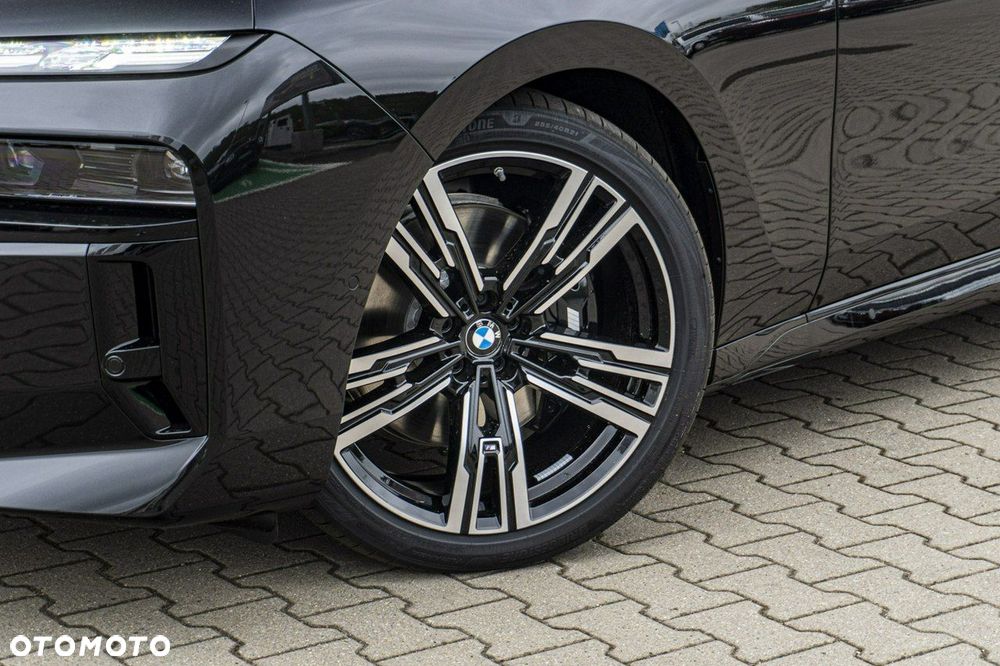 BMW Seria 7 - 8